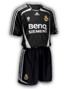 http://bakk15.chez-alice.fr/foot/shirt/spain/real2.png